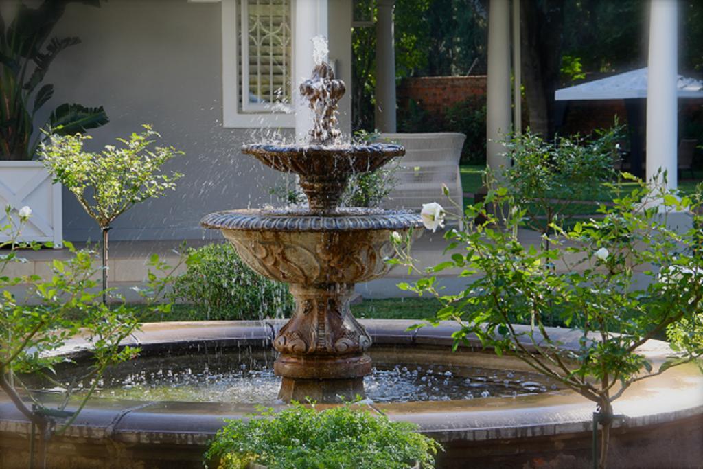 Highlands House Hotel Harare Exterior photo